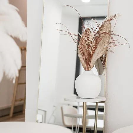 Saarihovi * Λάχτι